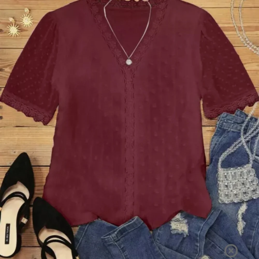 🍁New boutique Vneck swiss dot top - Picture 2 of 9